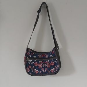 Le sportsac crossbody / shoulder bag